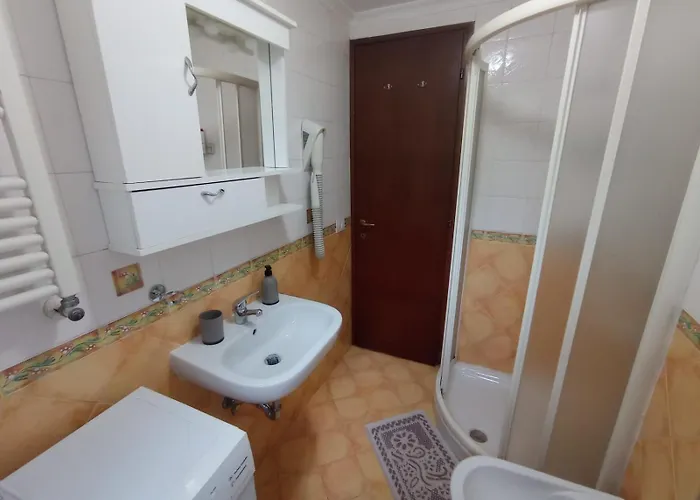 Apartament Casa Di Roberto - Metro E Servizi A Due Passi! *