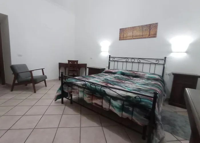 Casa Di Roberto - Metro E Servizi A Due Passi! *