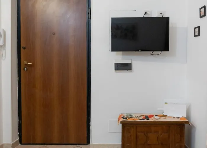 Casa Di Roberto - Metro E Servizi A Due Passi! Apartament *