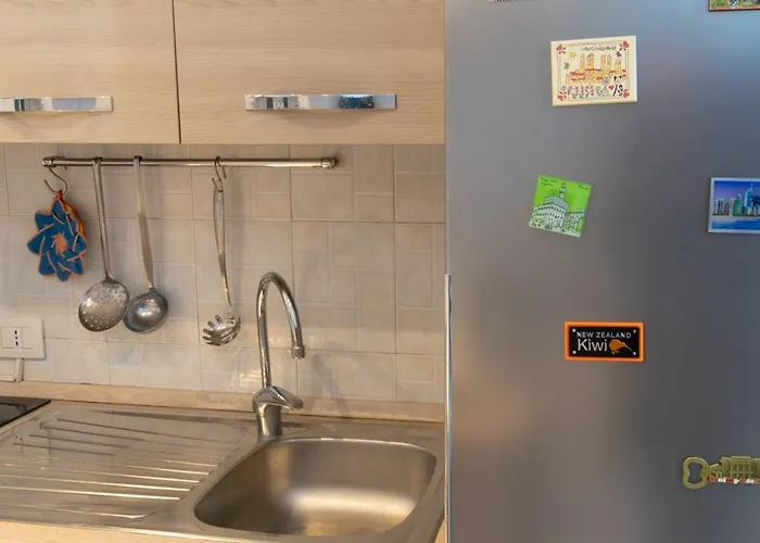 Casa Di Roberto - Metro E Servizi A Due Passi! Apartament